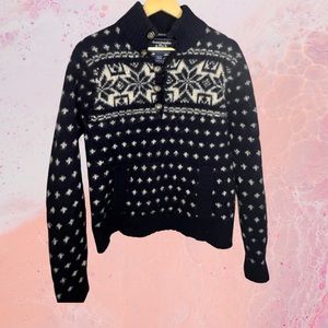 Vintage 1990s Abercrombie Sweater
100% Wool
Pullover
5 Front Buttons